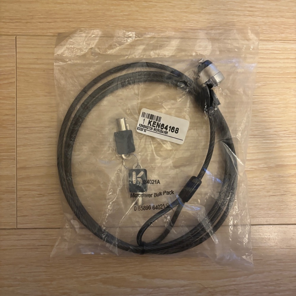 NWT Kensington Microsaver Notebook Lock K64021A with 2 keys black security cable
